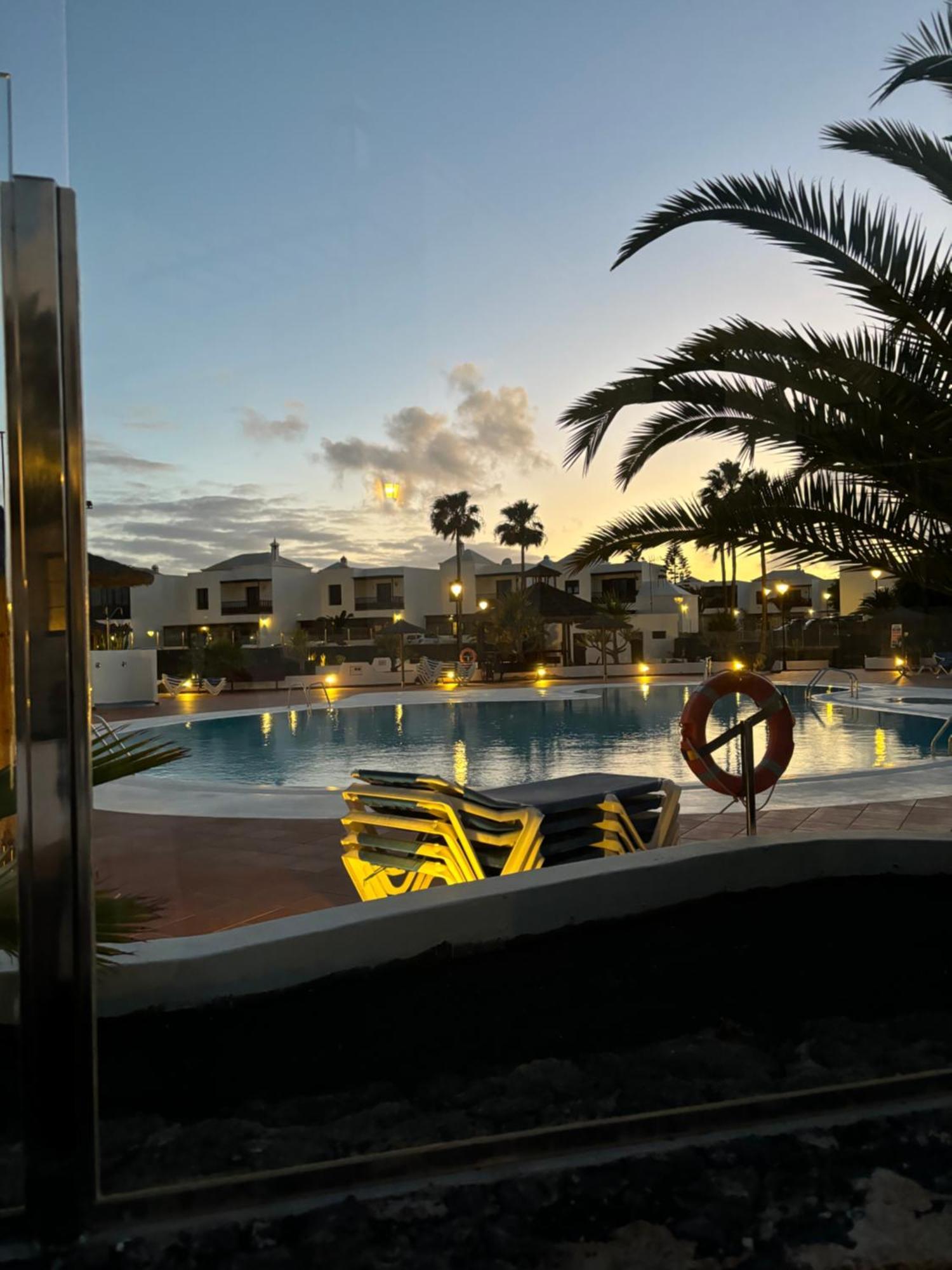 Casa Amplia Y Moderna De 3 Habitaciones En Complejo Con Piscina Costa Teguise Buitenkant foto